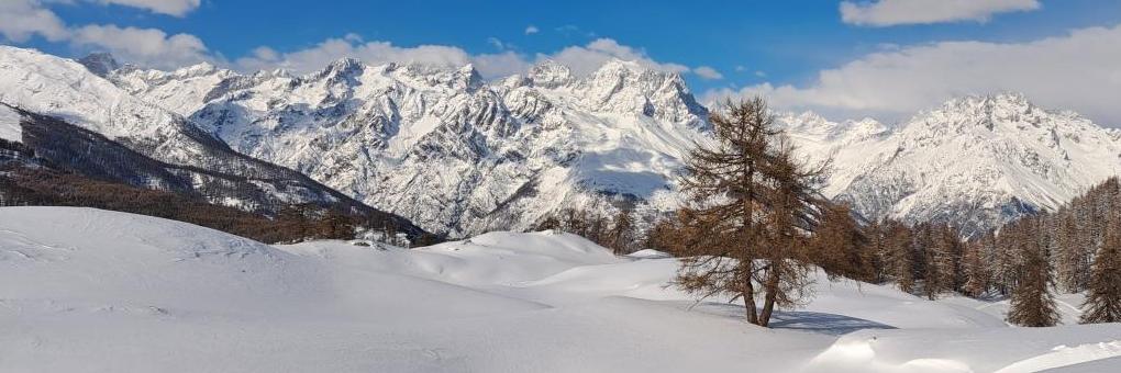 Accès à la page "Puy Saint Vincent" - photo de paysage enneigé